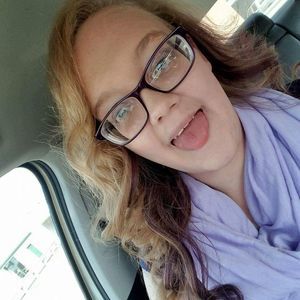 Meet your Posher, Leigh-anne